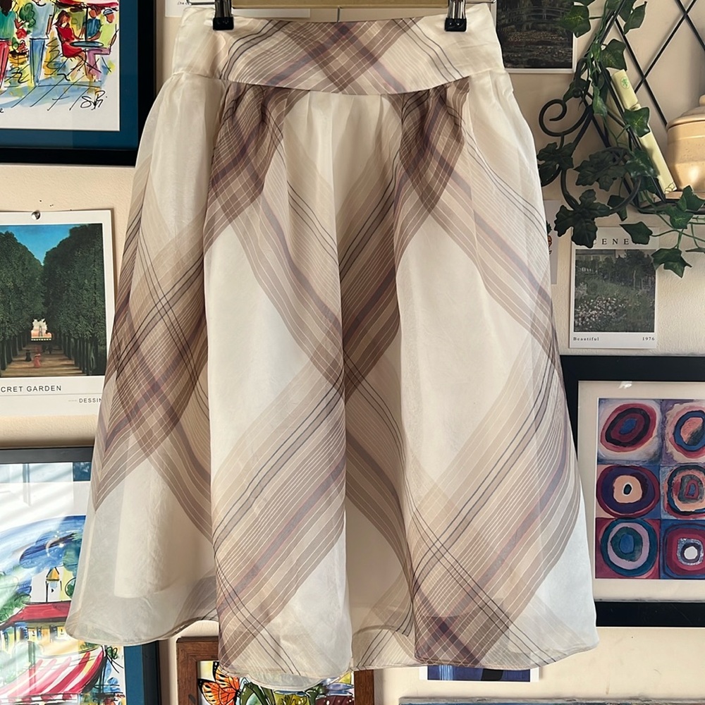 Talbots Petites 100% Silk Womens Bell Style Midi  Skirt Sz 4 P Excellent